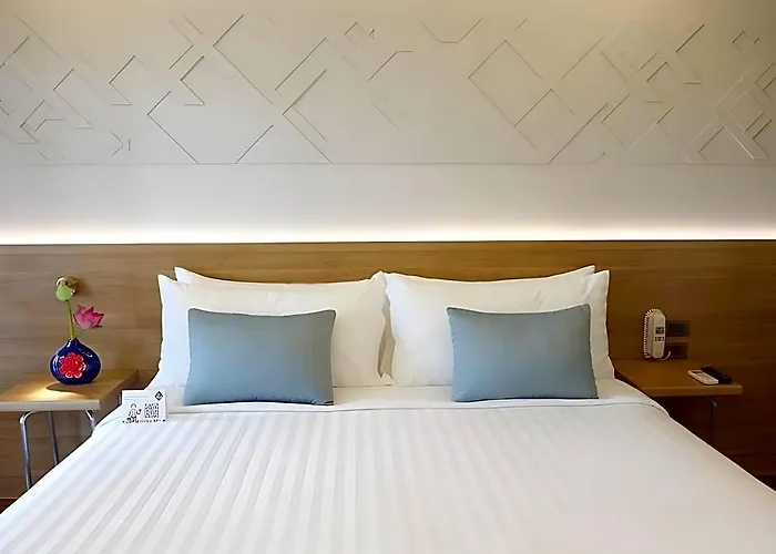Vela Be Ratchathewi Hotel